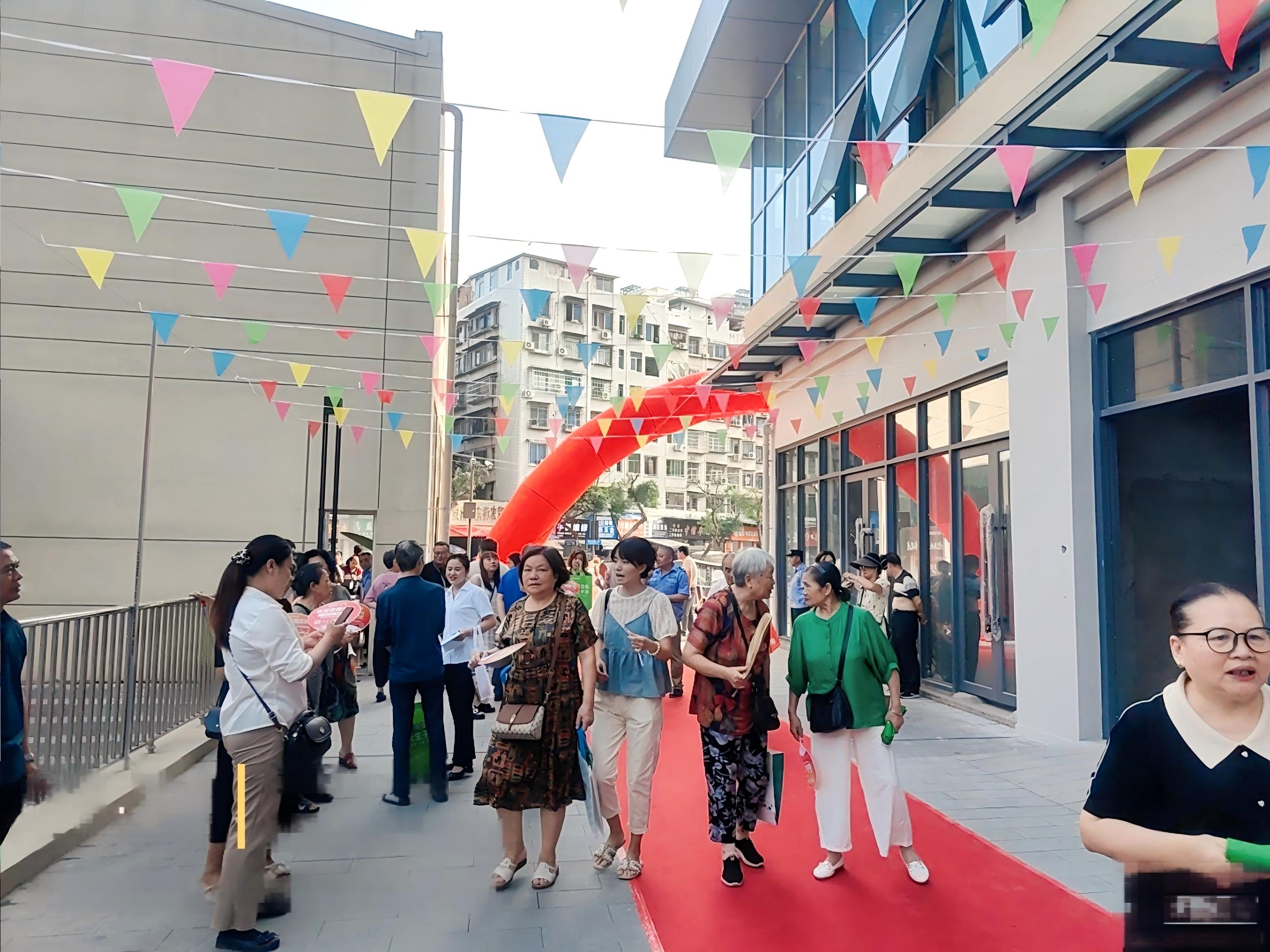 【轉(zhuǎn)型發(fā)展工作動態(tài)之五】踐行風(fēng)險化解使命 助力兌現(xiàn)安居承諾——資管公司助力某市保交樓項目順利交房